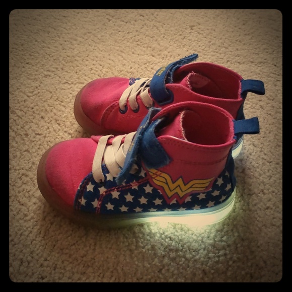 wonder woman baby shoes